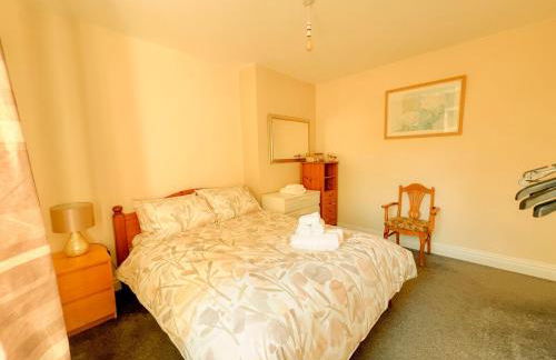 3 Bedroom House by Brookland Stays Serviced Accommodation Short Lets Leeds - Foto 32