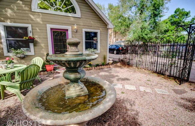 Chic Boutique Wine + Mtns Walk Everywhere - Foto 31