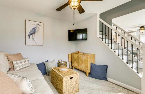 Coastal Charmer Less Than 1 Mi to South Kingstown Beach - Photo 11