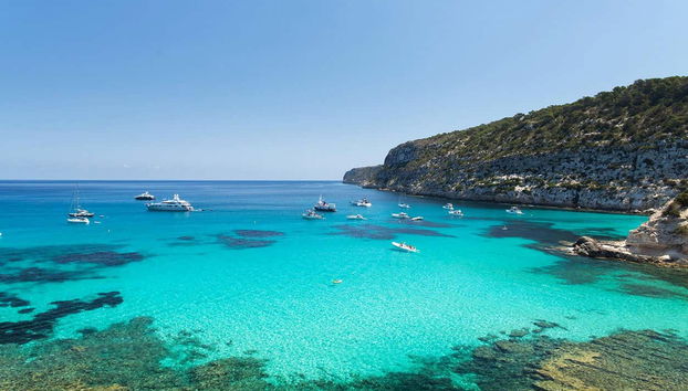 Litoral de la isla de Orak