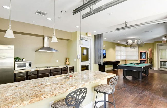 Comfy Soco 1BR King Suite w Gympickleballlaundry - Foto 11