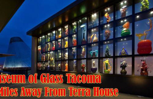 Terra House Tacoma - EV Power Station, Crib, Stroller, High Chair - Foto 44