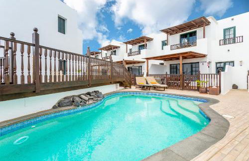 Casa Lili - Shared Pool - Close to Seafront Promenade - Sea Views from upper terrace - Foto 1