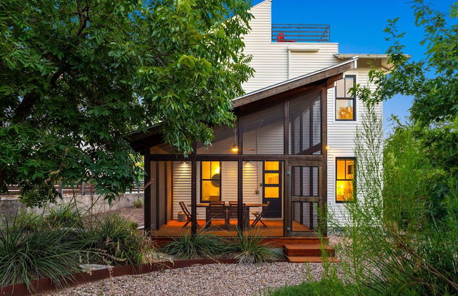 Rooftop Deck 5 Mins to Downtown - Photo 50