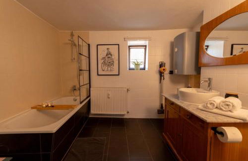 Ferienwohnung Landscapeapartment, 46qm Individual Fewo mit Fernblick ins Zittauer Gebirge, Ferienapartment im historischen Altstadtkern Zittau - Foto 12