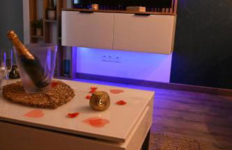 Love Room Luxe Près de la Mer - Foto 13