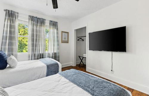 Orange Pit - 3BD 2BA Luxury Retreat - West Cola - Photo 11