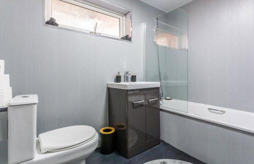 2 Bedroom Flat in NE5, Parking, Group-Friendly, Sleeps 3, WIFI - Foto 20