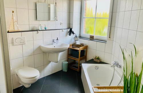 FeWo SONNENDECK Familien-strandnah-Garten-Hunde-Sport-und Schwimmbadnah-HansaPark - Foto 10