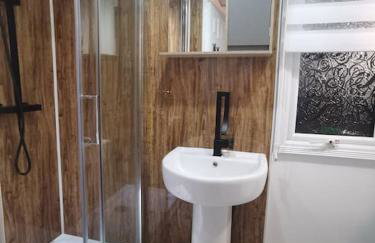 Lakes and woodlands hiking Overstone Holiday Park - Foto 23