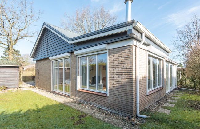 Attractive House with Sunny Garden near Veerse Meer - Photo 1