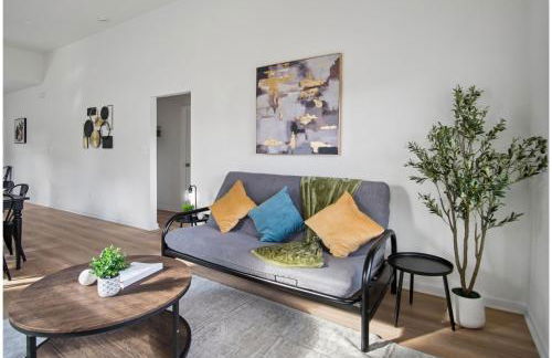 Peaceful Stays with Easy Access to Downtown - Foto 2