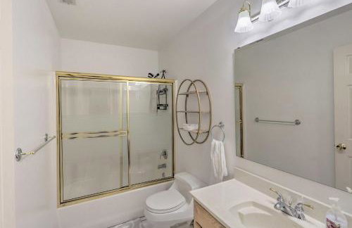 Spacious Kent Home Great for Large Families! - Foto 38