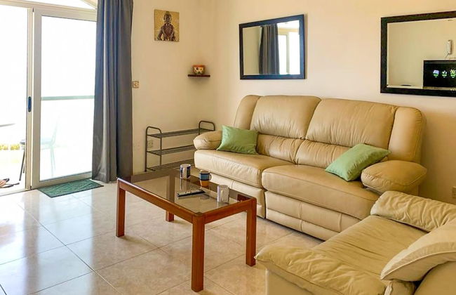 Sea and sun Views 2bd Apt Marsalforn Gozo - Foto 3