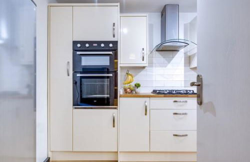 4 bedroom detached house 4 bathrooms - Foto 9