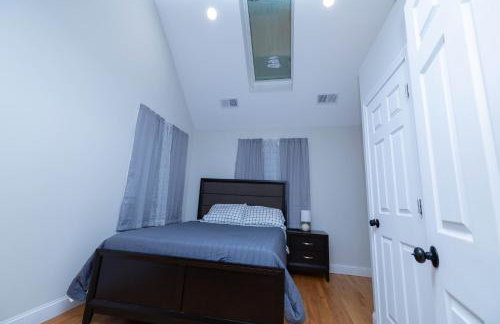 Modern Luxury Home With Fireplace & Game-Room - Foto 13