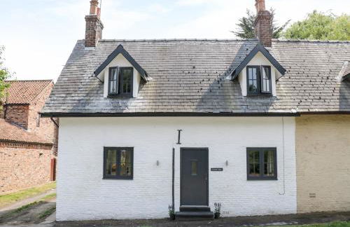 Corner View - Photo 1