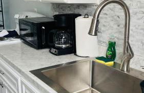 Centrally Conveniently Located - Foto 39