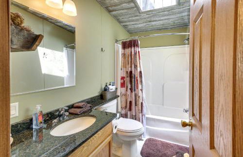 Lakefront Arkansas Home with Dock and Sunroom - Foto 15