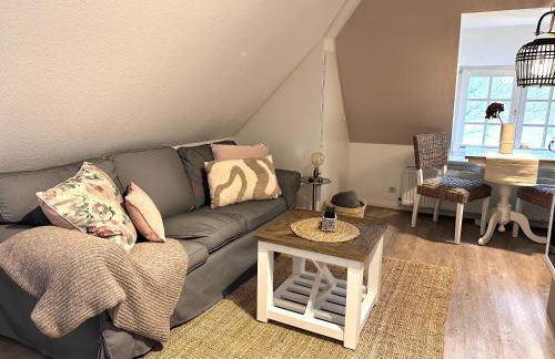 Sky & Sand Homes Wattläufer I Nordsee-Auszeit im Reetdachanwesen mit Parkgarten - Photo 3