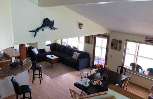 Beautiful Ocean Front Coastal Sunset Beach House - Foto 57