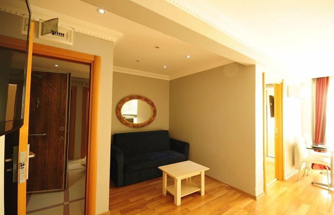 Sheriff Residence - Photo 31