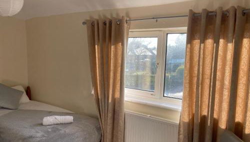 St Ives, King Bed Cosy home, parking, fast Wi Fi - Foto 5