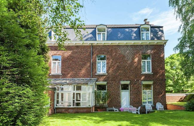Spacious Holiday Home With Garden - Foto 32