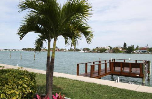 Westwinds Waterfront Resort - Foto 34