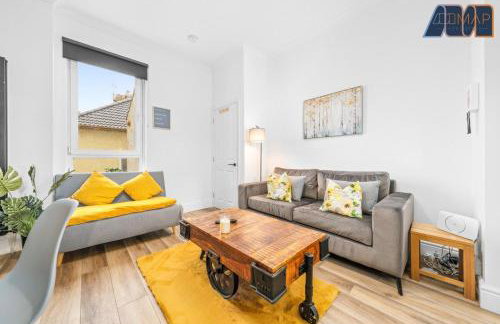 2 Bed Home with Parking Sleeps 4 - Foto 8