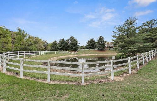 Spacious 3BR Townhouse with Balcony & Gym - Foto 8