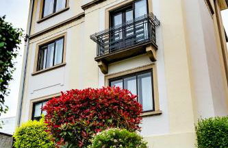 Bel AMI 02 - Turquoise & OR - Moderne Chic - Centre Ville - Accès Jardin - Clim - Wifi - Parking - Localisation idéale - Foto 18