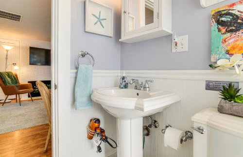 Walk to Craigville Beach Cape Cod Gem with Patio - Foto 15