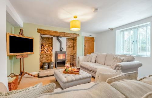 Deviock Farm House - Photo 1