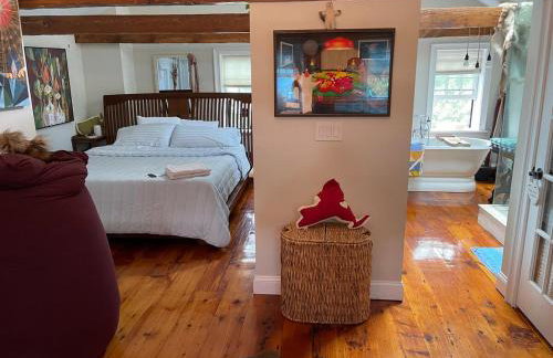 The Historic Jesse Buel Farmhouse w Heated Pool - Foto 39