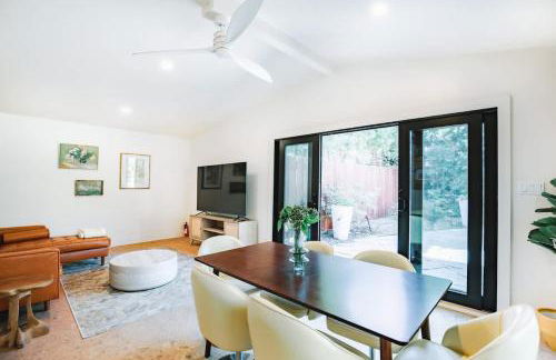 Gorgeous Eccentric Family Home with Cowboy Pool - Foto 34