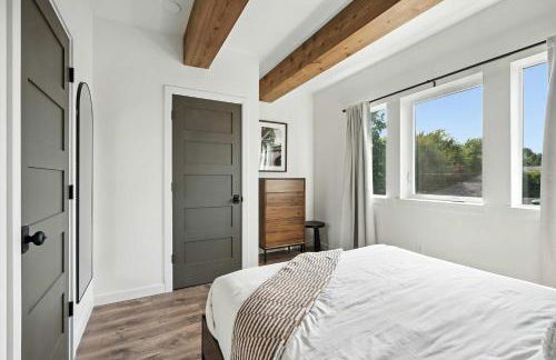 Kerns 6BR Gem - New Build Spanish Flair - Photo 11