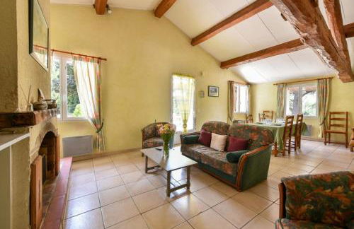 Maison plain pied mitoyenne avec piscine partagée et terrain arboré - Foto 5