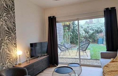 Beautiful Appartment with private garden in Lille - 100m from metro station - Foto 2