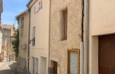 Renovated village house in peaceful town near Med - Air conditioning, balcony - Foto 2