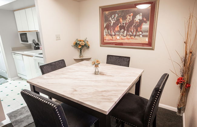 PENTHOUSE SUITE on the Strip - 6 Comfy BEDS - Foto 25