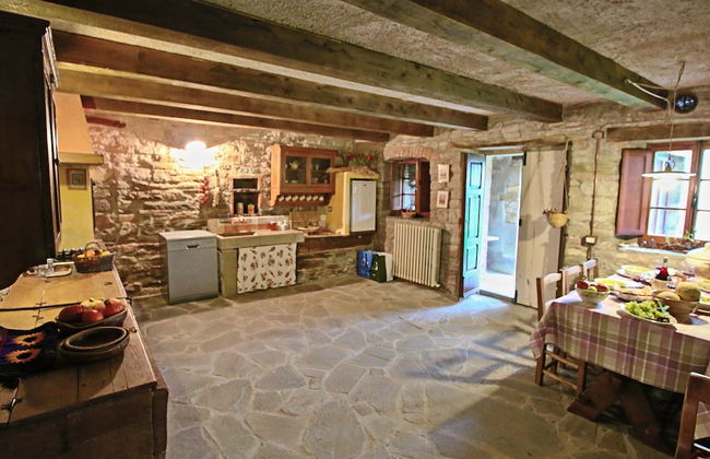 Holiday Home in Apecchio With Pool & Terrace - Foto 13