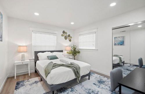 1 mile from the Beach Fire Pit, Patio, Parking! - Foto 34