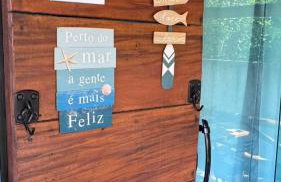 Chalé de Madeira, a 60m do mar em condomínio - Foto 6