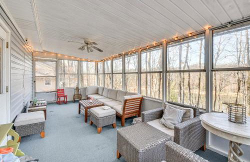 Lakefront Gem with Games in Westminster! - Foto 21