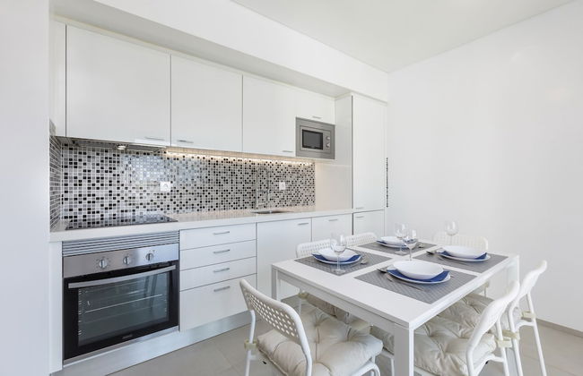 Correeira Luxury Residence T2 A - Albufeira, Pools, Wifi, Bbq, Beach - Photo 8