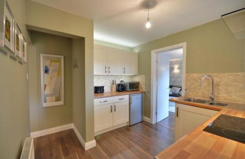 The Garden Apartment, Near Airport & City - Foto 15