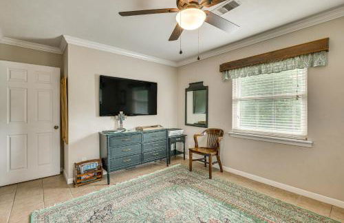 Lovely Bryan Home with Deck - 4 Mi to Kyle Field! - Foto 18