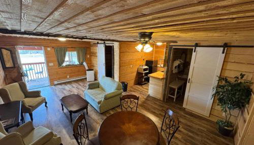 Birch Glen Hotel - Photo 2