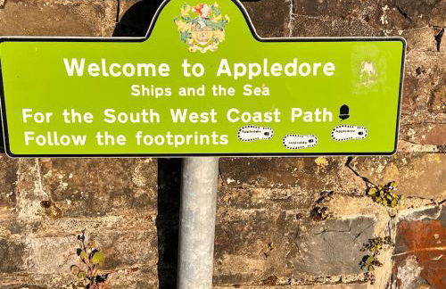 House in Appledore with Hot Tub and own parking - Foto 28